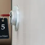 Lux Palace *